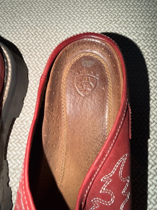 Ariat Red Suede Western-Style Slip-On Clogs - Picture 2 of 3